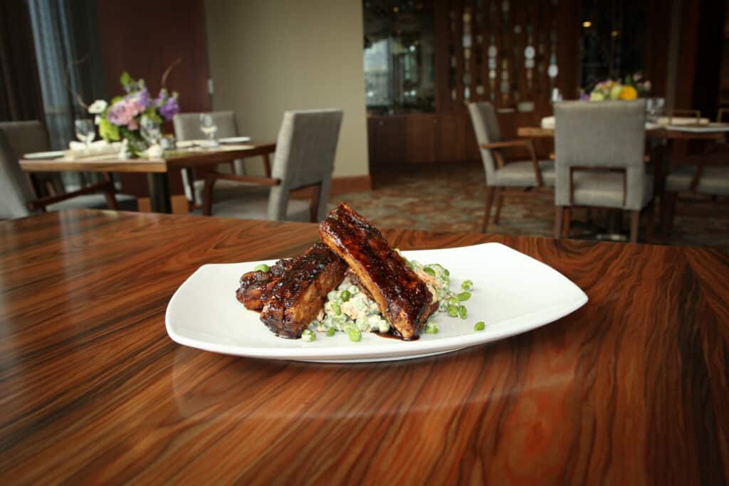 Branding Your Senior Living Dining with a Foodservice Company