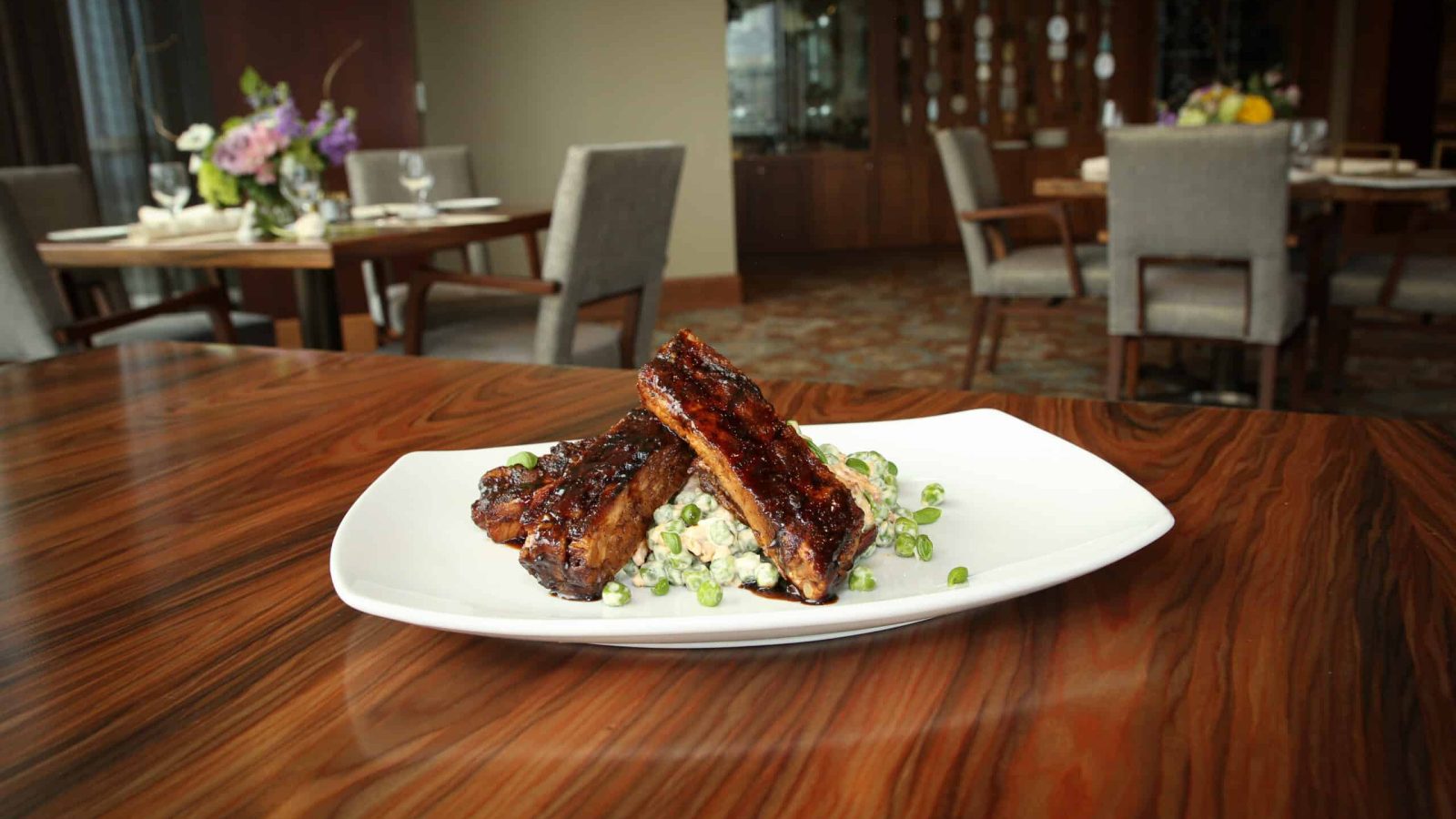 Branding Your Senior Living Dining with a Foodservice Company